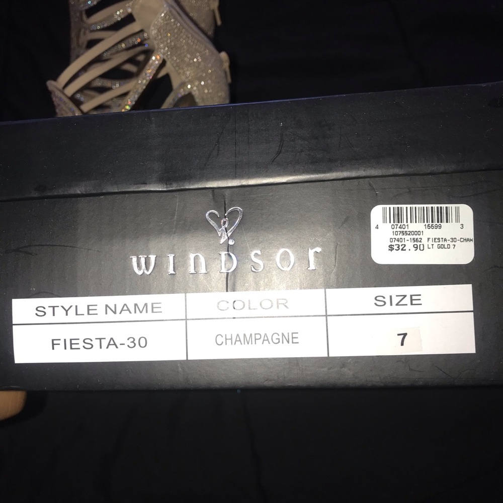 Heels - Picture 4 of 4